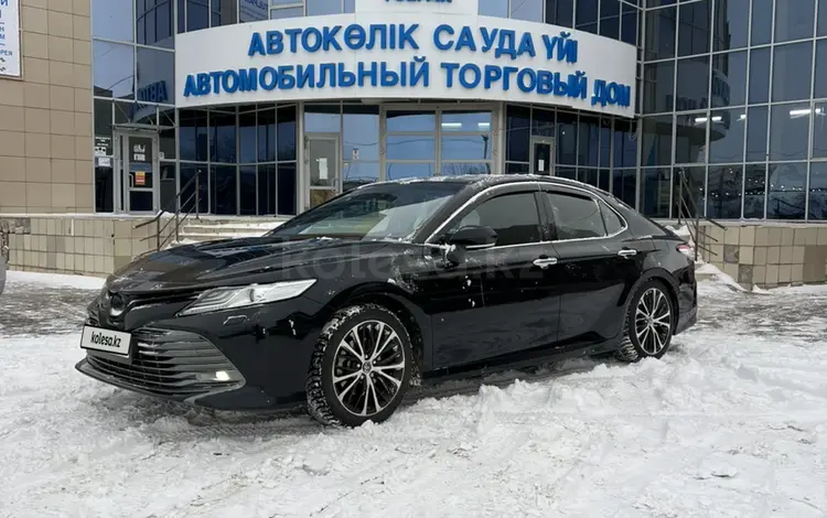 Toyota Camry 2019 года за 14 700 000 тг. в Уральск