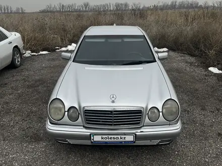 Mercedes-Benz E 280 1997 года за 3 500 000 тг. в Шымкент