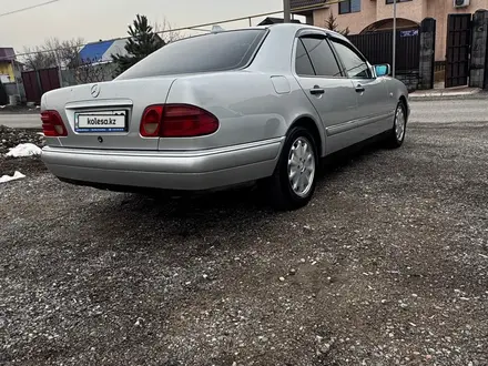 Mercedes-Benz E 280 1997 года за 3 500 000 тг. в Шымкент – фото 4