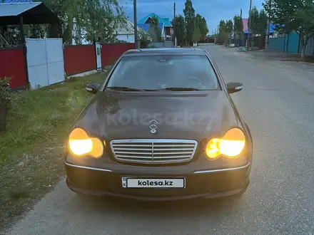 Mercedes-Benz C 230 2005 года за 4 000 000 тг. в Актобе – фото 3