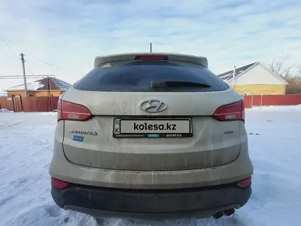 Hyundai Santa Fe 2013 года за 9 000 000 тг. в Уральск – фото 3