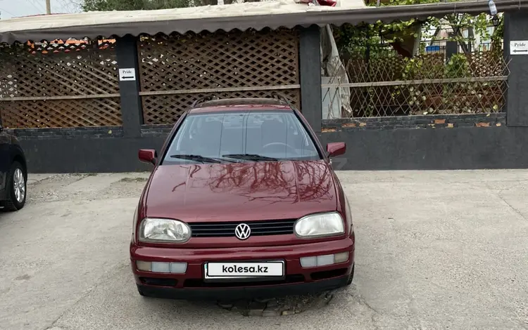 Volkswagen Golf 1997 годаүшін2 200 000 тг. в Шымкент