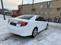 Toyota Camry 2013 года за 7 800 000 тг. в Актобе – фото 17