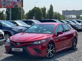 Toyota Camry 2019 года за 9 200 000 тг. в Актобе