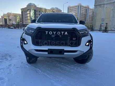 Toyota Hilux 2024 года за 33 000 000 тг. в Астана – фото 2