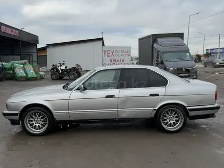 BMW 525 1991 года за 2 400 000 тг. в Байсерке – фото 3