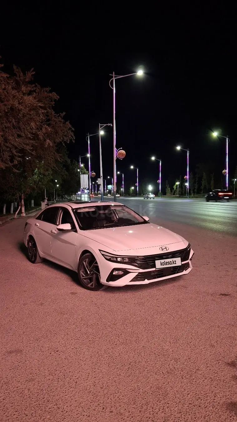 Hyundai Elantra, 2024