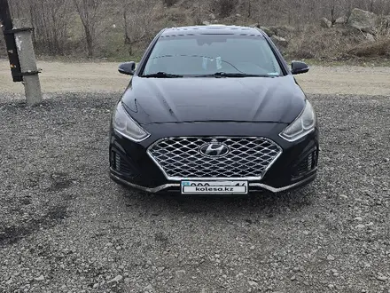 Hyundai Sonata 2019 года за 9 000 000 тг. в Усть-Каменогорск – фото 3