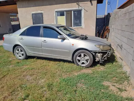 Toyota Camry 2004 года за 1 500 000 тг. в Алматы – фото 2