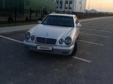 Mercedes-Benz E 280 1996 года за 1 850 000 тг. в Алматы