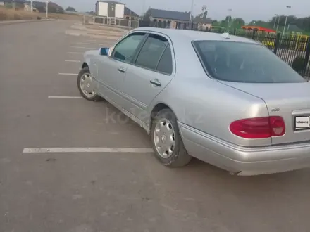 Mercedes-Benz E 280 1996 года за 1 850 000 тг. в Алматы – фото 2