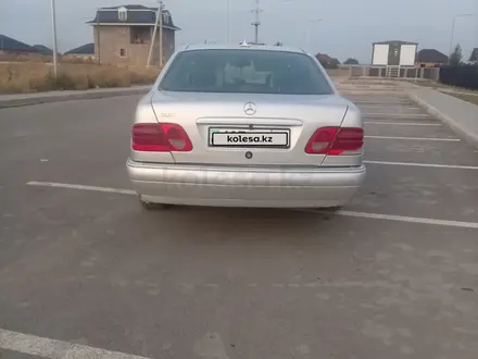 Mercedes-Benz E 280 1996 года за 1 850 000 тг. в Алматы – фото 3