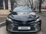 Toyota Camry 2018 года за 16 900 000 тг. в Алматы