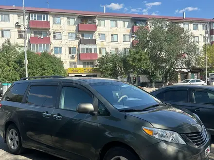 Toyota Sienna 2014 года за 14 200 000 тг. в Атырау – фото 10