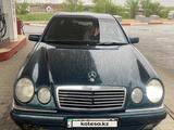 Mercedes-Benz E 230 1996 года за 2 400 000 тг. в Кокшетау – фото 2
