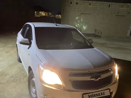 Chevrolet Cobalt 2014 года за 3 200 000 тг. в Бейнеу – фото 2