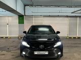 Toyota Camry 2020 годаfor13 400 000 тг. в Астана