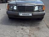 Mercedes-Benz E 320 1993 года за 3 000 000 тг. в Караганда – фото 3