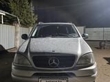 Mercedes-Benz ML 430 2000 года за 3 800 000 тг. в Алматы