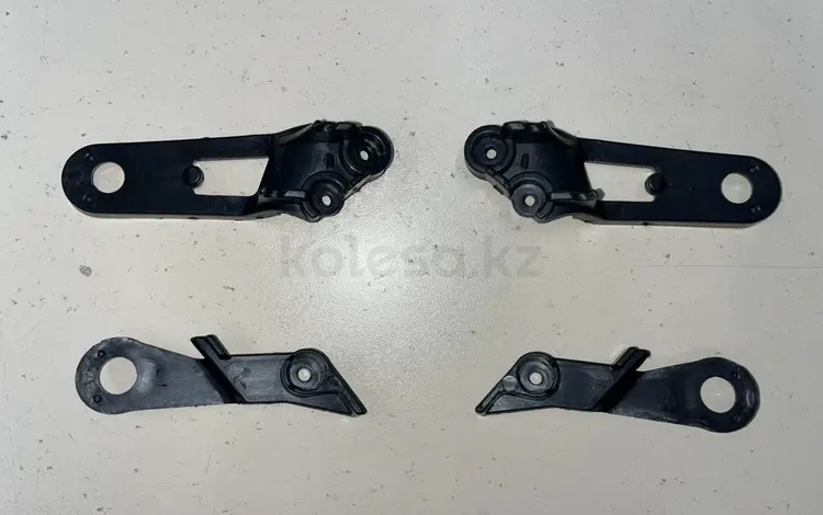 Крепление фары на Lexus RX 330 350 за 3 000 тг. в Алматы