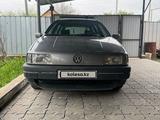 Volkswagen Passat 1993 года за 1 800 000 тг. в Алматы – фото 4