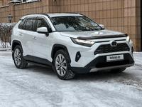 Toyota RAV4 2022 года за 19 700 000 тг. в Астана