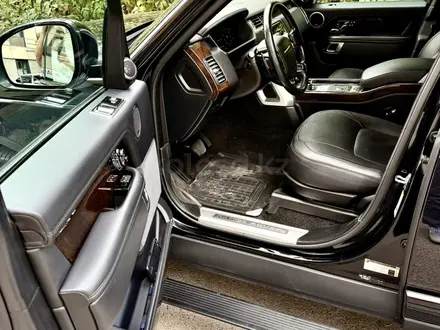 Land Rover Range Rover 2018 года за 40 000 000 тг. в Алматы – фото 12