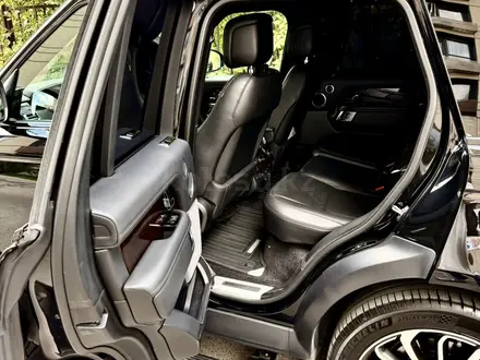 Land Rover Range Rover 2018 года за 40 000 000 тг. в Алматы – фото 14