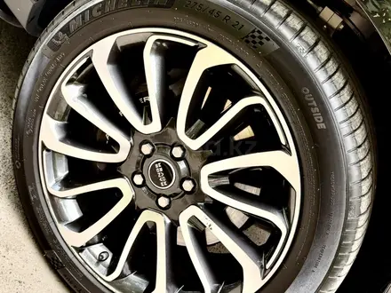 Land Rover Range Rover 2018 года за 40 000 000 тг. в Алматы – фото 24