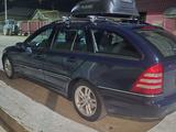 Mercedes-Benz C 180 2001 года за 3 200 000 тг. в Шымкент – фото 2