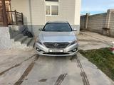 Hyundai Sonata 2015 года за 6 780 000 тг. в Шымкент – фото 2