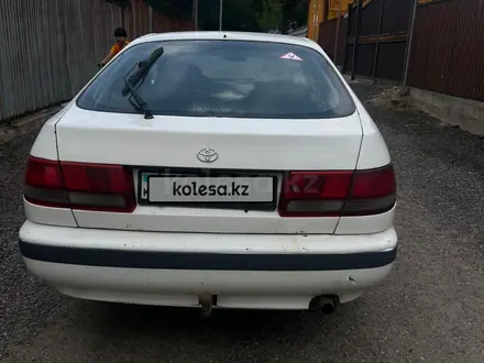 Toyota Carina E 1998 года за 1 700 000 тг. в Алматы – фото 3