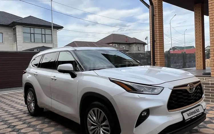 Toyota Highlander 2023 годаүшін27 500 000 тг. в Павлодар