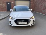 Hyundai Elantra 2018 года за 8 300 000 тг. в Астана – фото 2