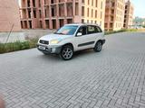 Toyota RAV4 2001 года за 4 300 000 тг. в Астана – фото 3