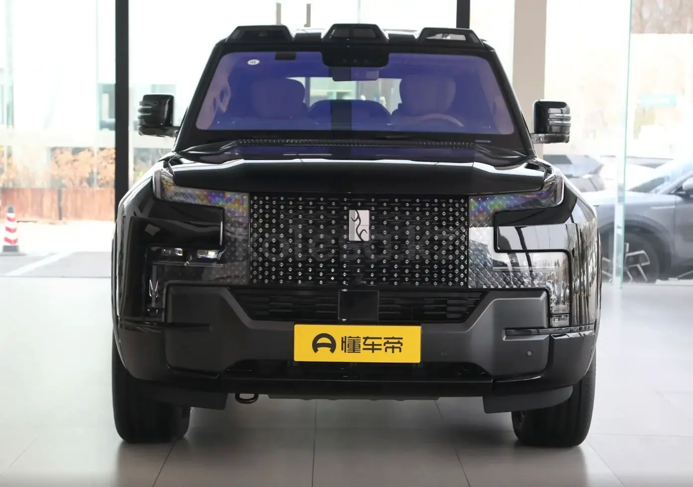 BYD yangwang-u8, 2025