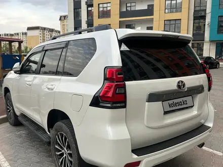 Toyota Land Cruiser Prado 2021 года за 21 700 000 тг. в Актау