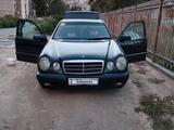 Mercedes-Benz E 320 1998 года за 2 500 000 тг. в Актау – фото 4