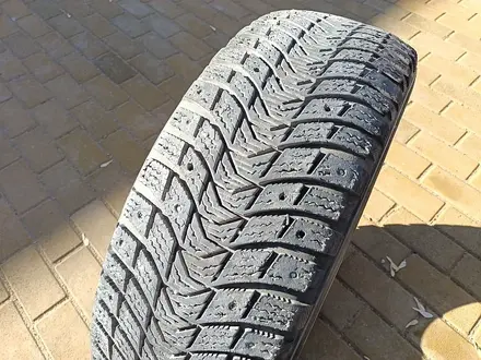 ОДНА шина 215/60 R16 — "Michelin X-ice North 3" (Россия), зимняя. за 20 000 тг. в Астана – фото 2