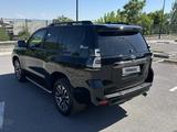 Toyota Land Cruiser Prado 2022 годаүшін40 400 000 тг. в Шымкент – фото 3
