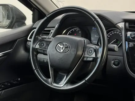 Toyota Camry 2018 года за 12 550 000 тг. в Семей – фото 3