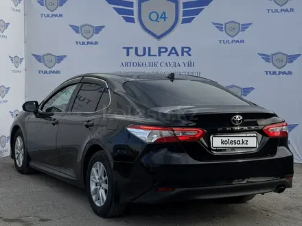 Toyota Camry 2018 года за 12 550 000 тг. в Семей – фото 10