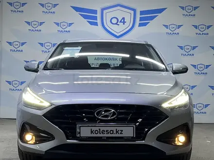 Hyundai i30 2022 года за 10 450 000 тг. в Шымкент – фото 2