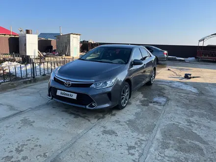 Toyota Camry 2016 года за 6 900 000 тг. в Актобе