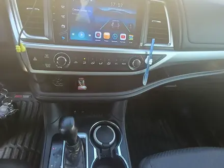 Toyota Highlander 2018 года за 14 000 000 тг. в Атырау – фото 11