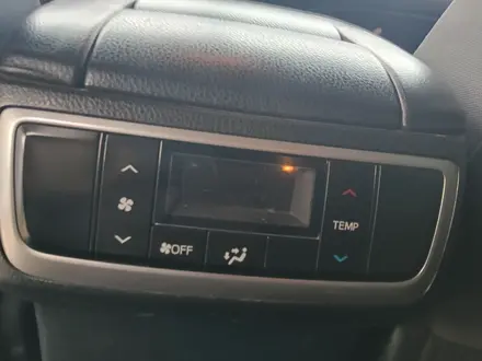 Toyota Highlander 2018 года за 14 000 000 тг. в Атырау – фото 4