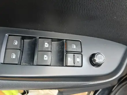 Toyota Highlander 2018 года за 14 000 000 тг. в Атырау – фото 5