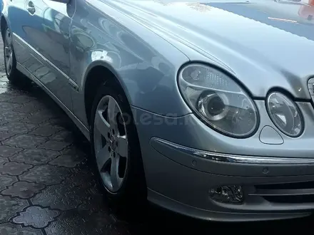 Mercedes-Benz E 200 2003 года за 5 300 000 тг. в Павлодар – фото 5
