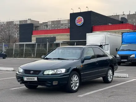 Toyota Camry 1997 года за 3 800 000 тг. в Алматы – фото 3