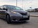 Toyota Sienna 2015 года за 14 000 000 тг. в Астана – фото 3